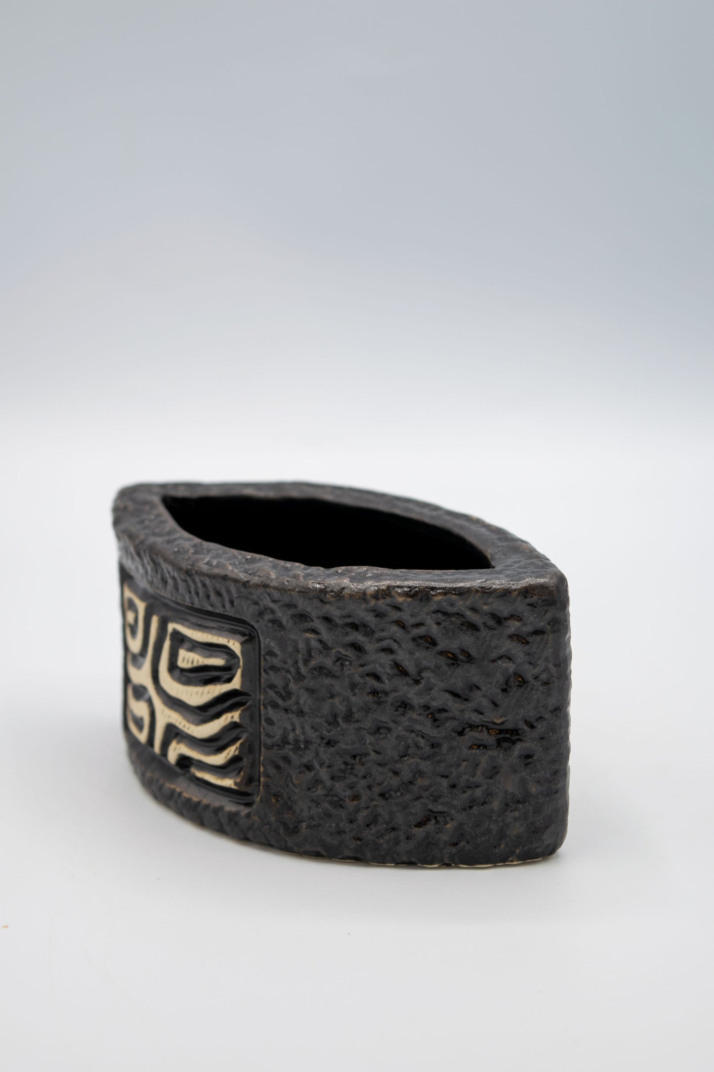 Fin Mosaic Ripple Planter