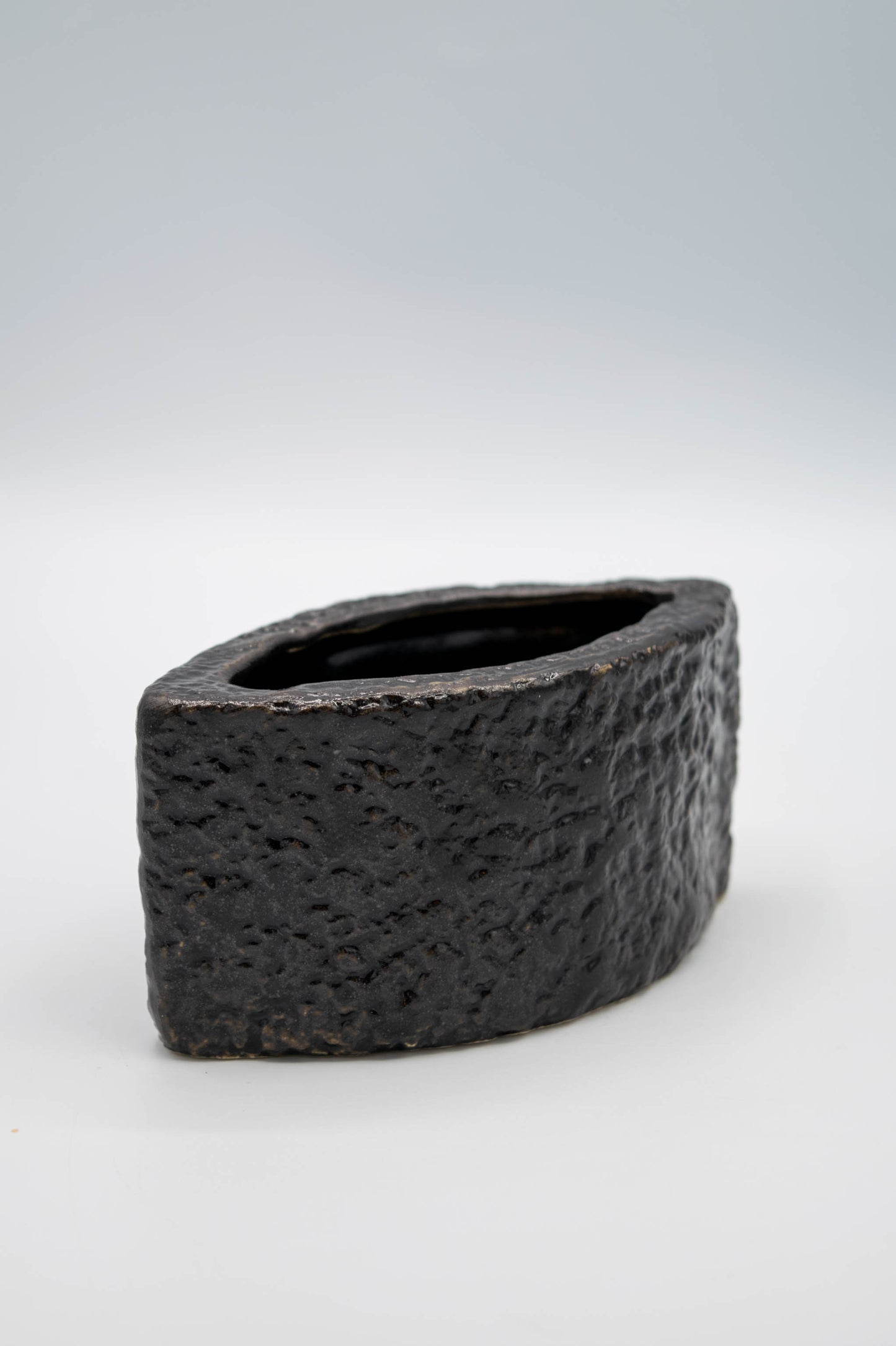 Fin Mosaic Ripple Planter