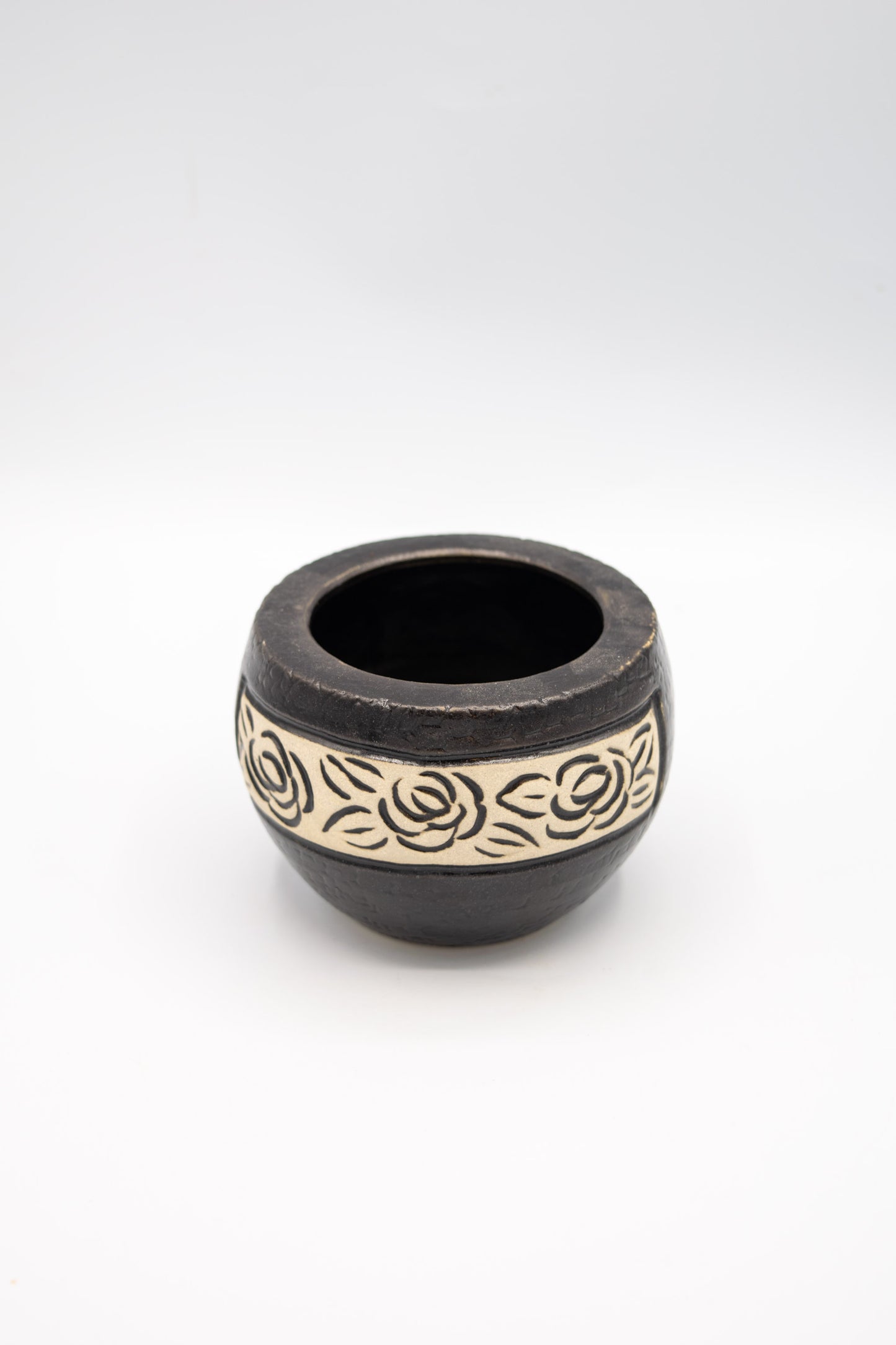 Round Rose Floral Planter