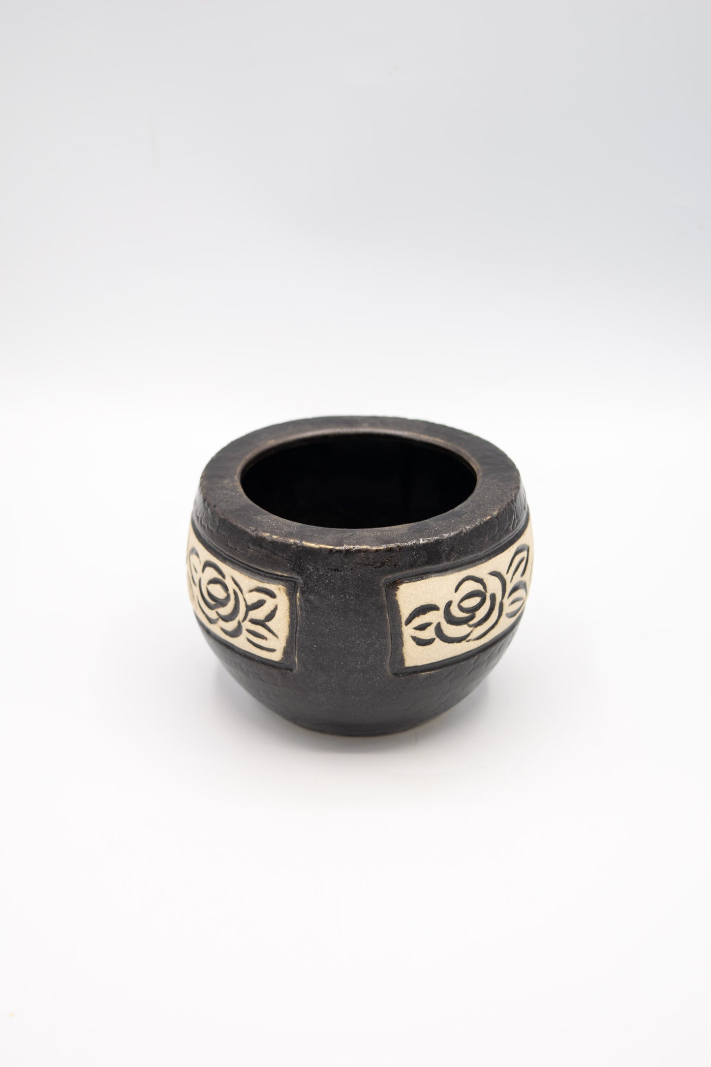 Round Rose Floral Planter