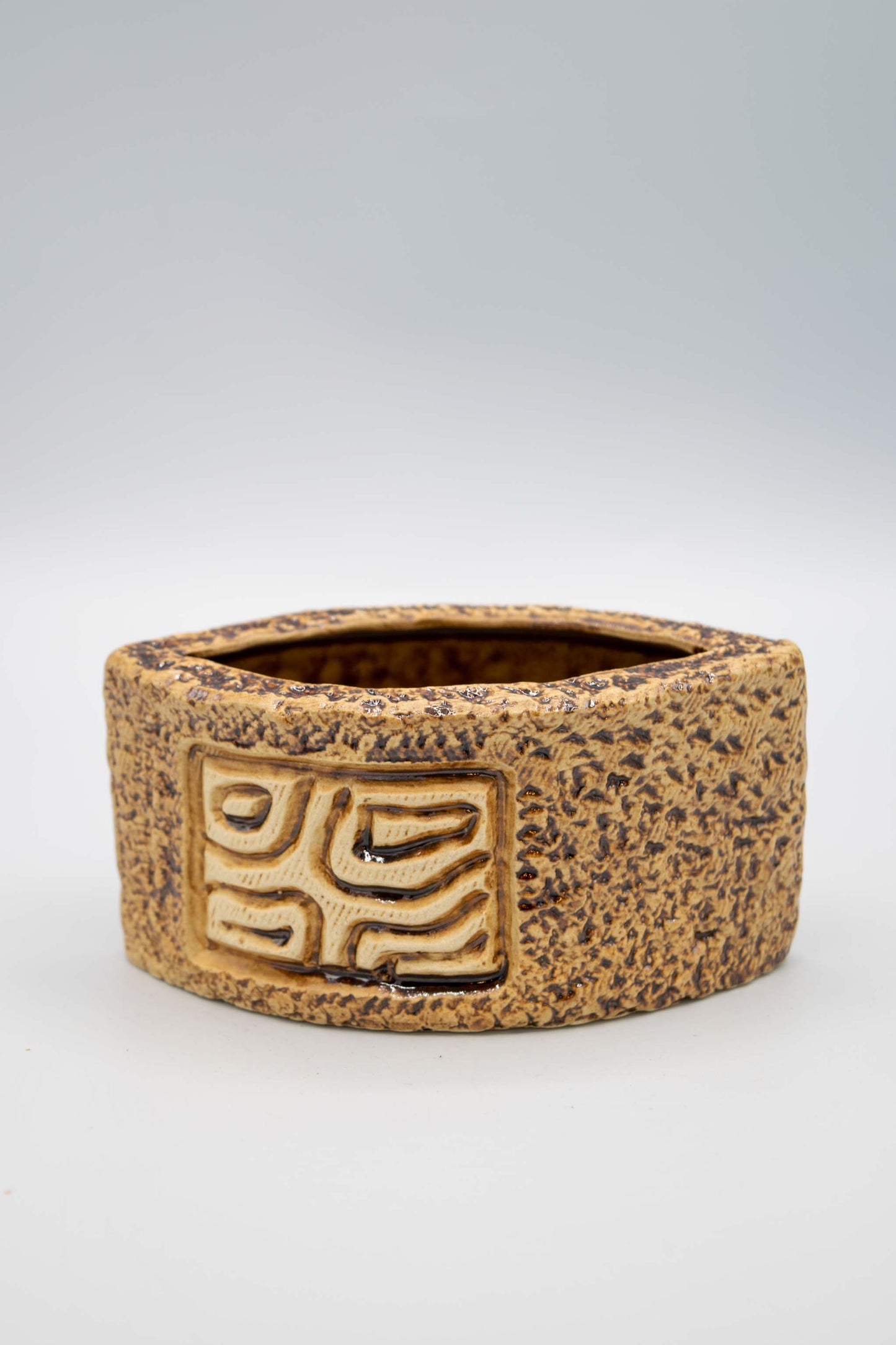 Fin Mosaic Ripple Planter