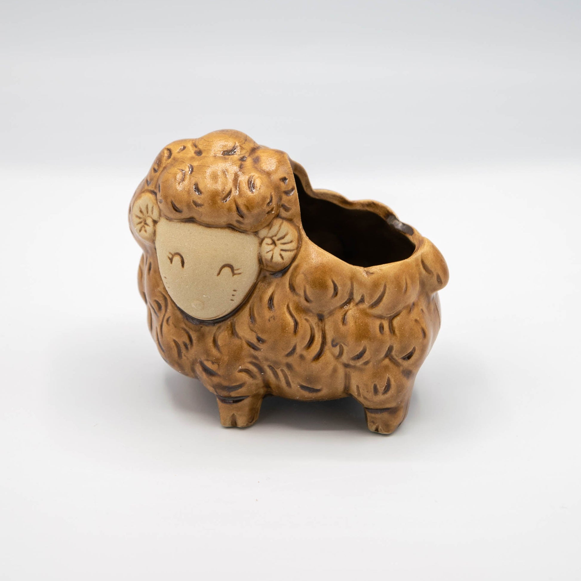 plastic lamb planter Handcrafted Animal Planters – Ideal Gifts for Plant & Animal Enthusiasts